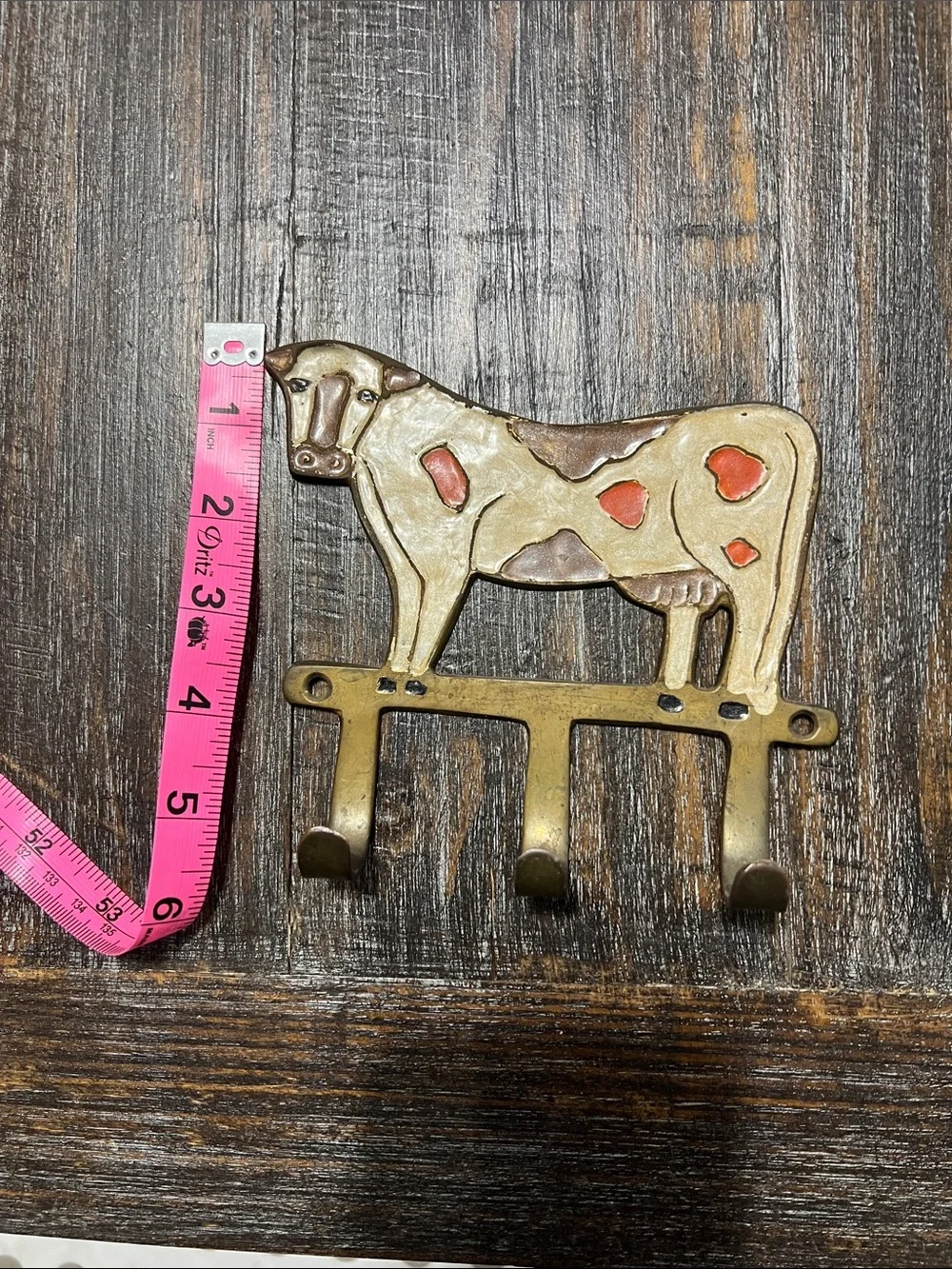 Vintage Cow Metal Wall Hook Rack in Cream and Brown